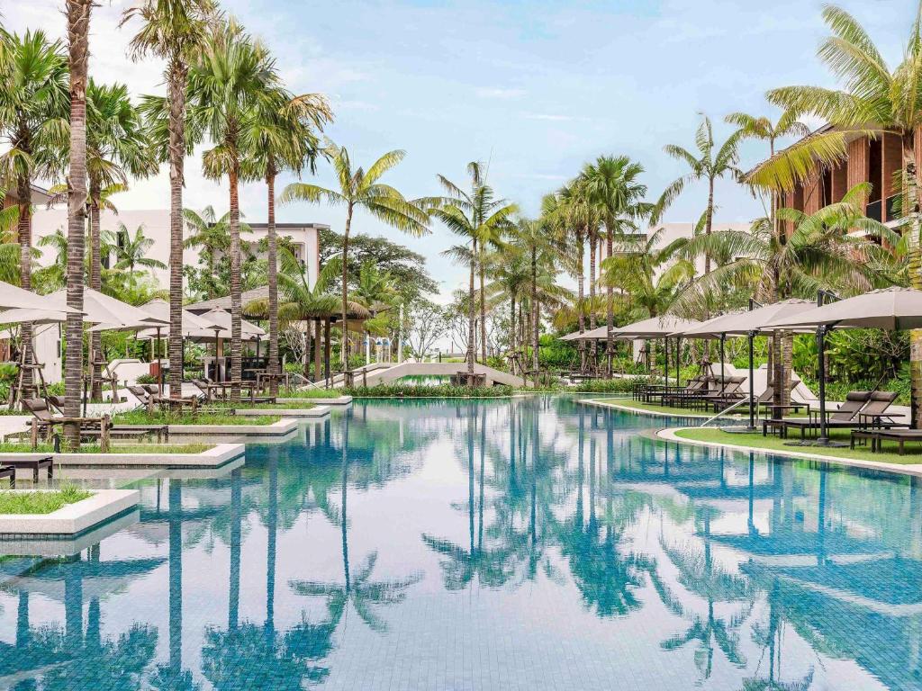 פולמן קאולק (Pullman Khao Lak Resort)
