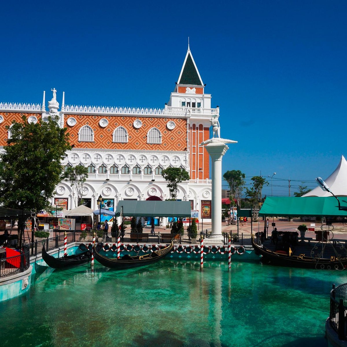 ונציה הואה הין (The Venezia Hua Hin)