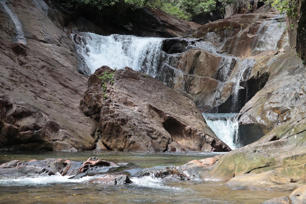 מפל ת’אן מאיום (Than Mayom Waterfall)