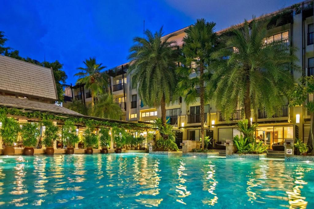 בורה סארי פוקט (Burasari Phuket)