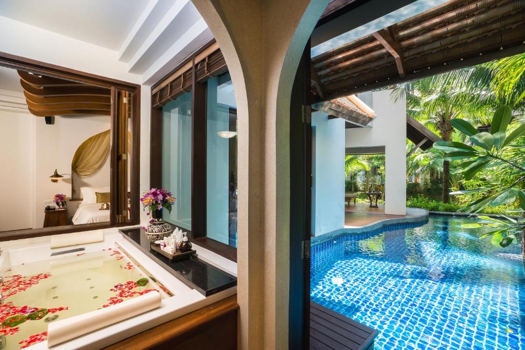 רויאל מואנג סמוי ווילאס (Royal Muang Samui Villas)
