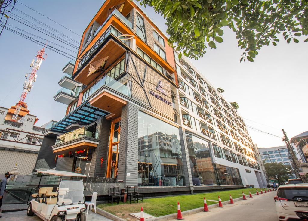 אמת'יסט פטאיה (Amethyst Hotel Pattaya)