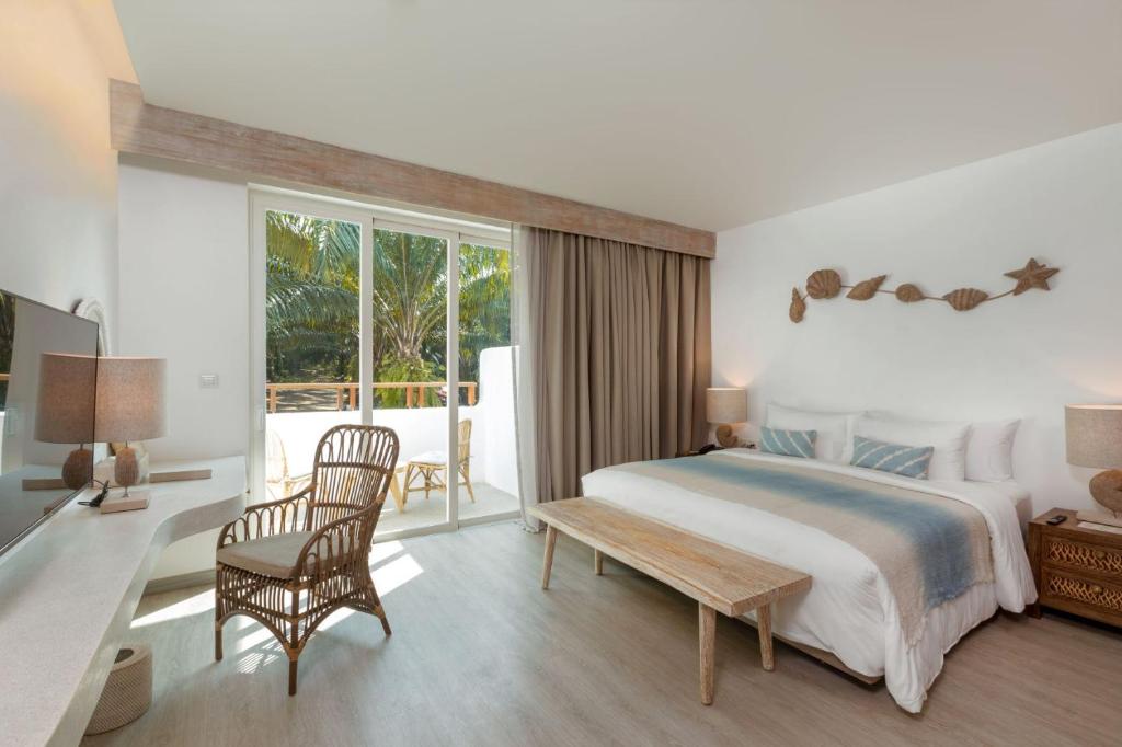 עדן ביץ' קאו לאק ריזורט אנד ספא (Eden Beach Khao Lak Resort & Spa)