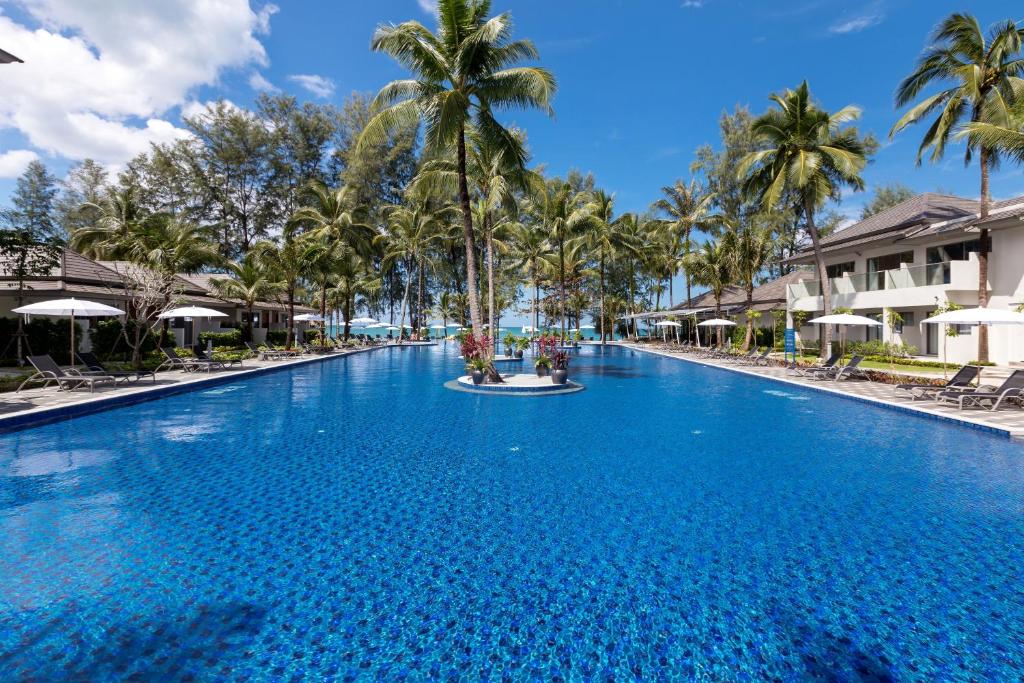 אקס 10 קאו לאק ריזורט (X10 Khaolak Resort)