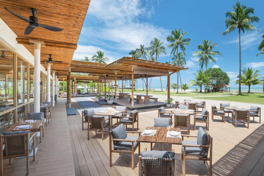 ג'יי דבליו מאריוט קאו לאק ריזורט אנד ספא (JW Marriott Khao Lak Resort & Spa)