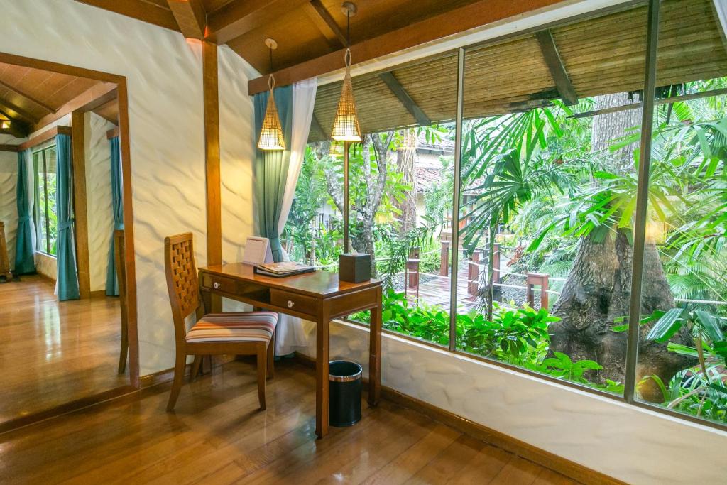 סנטרה קו צ'אנג טרופיקנה ריזורט (Centara Koh Chang Tropicana Resort)