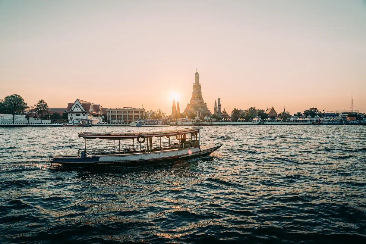 שייט בנהר בבנגקוק עם ארוחת ערב – Chao Phraya River Cruise